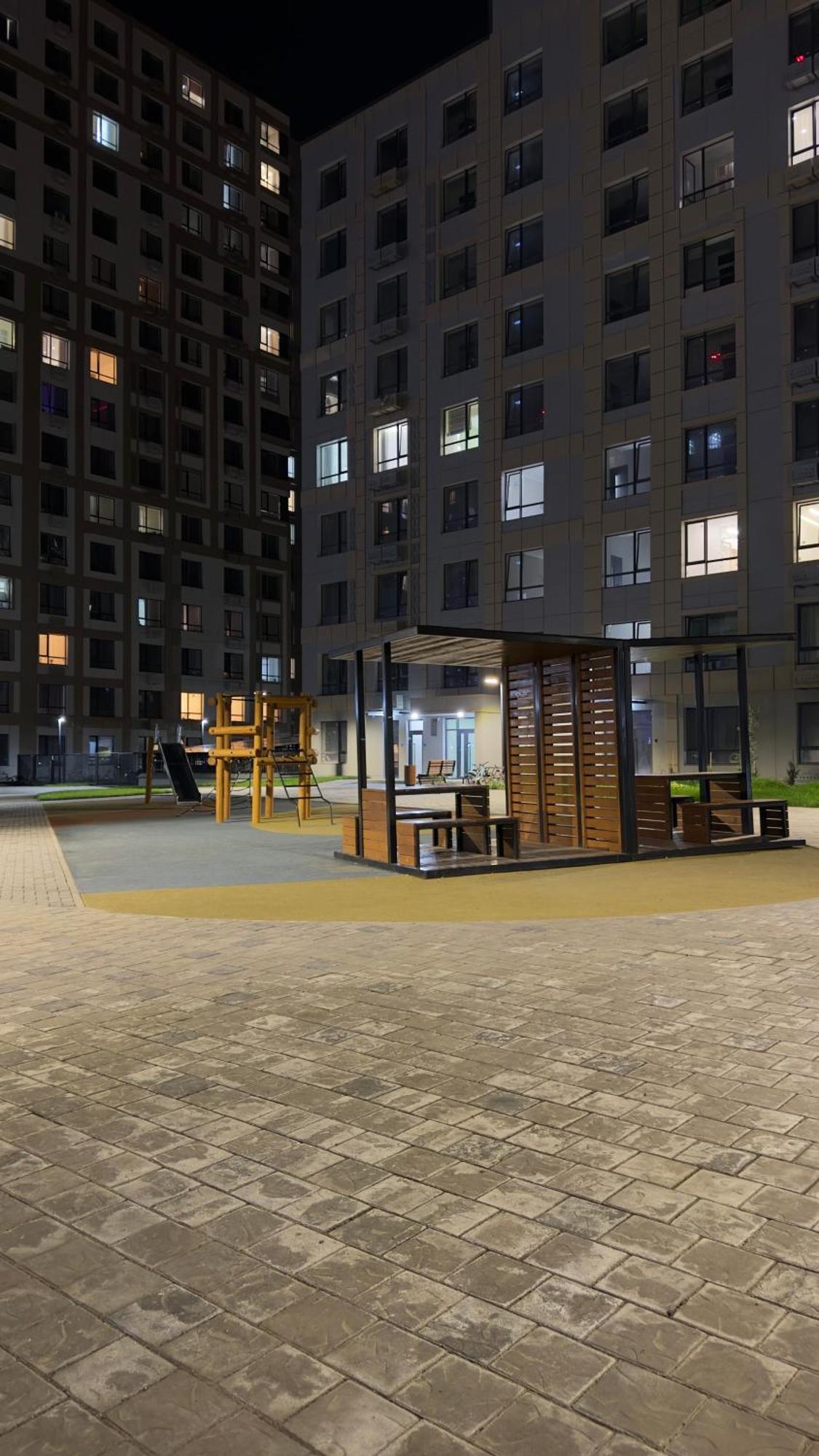 возле трц Grand Park , Armada , уютный люкс для путешественников Apartment Almaty
